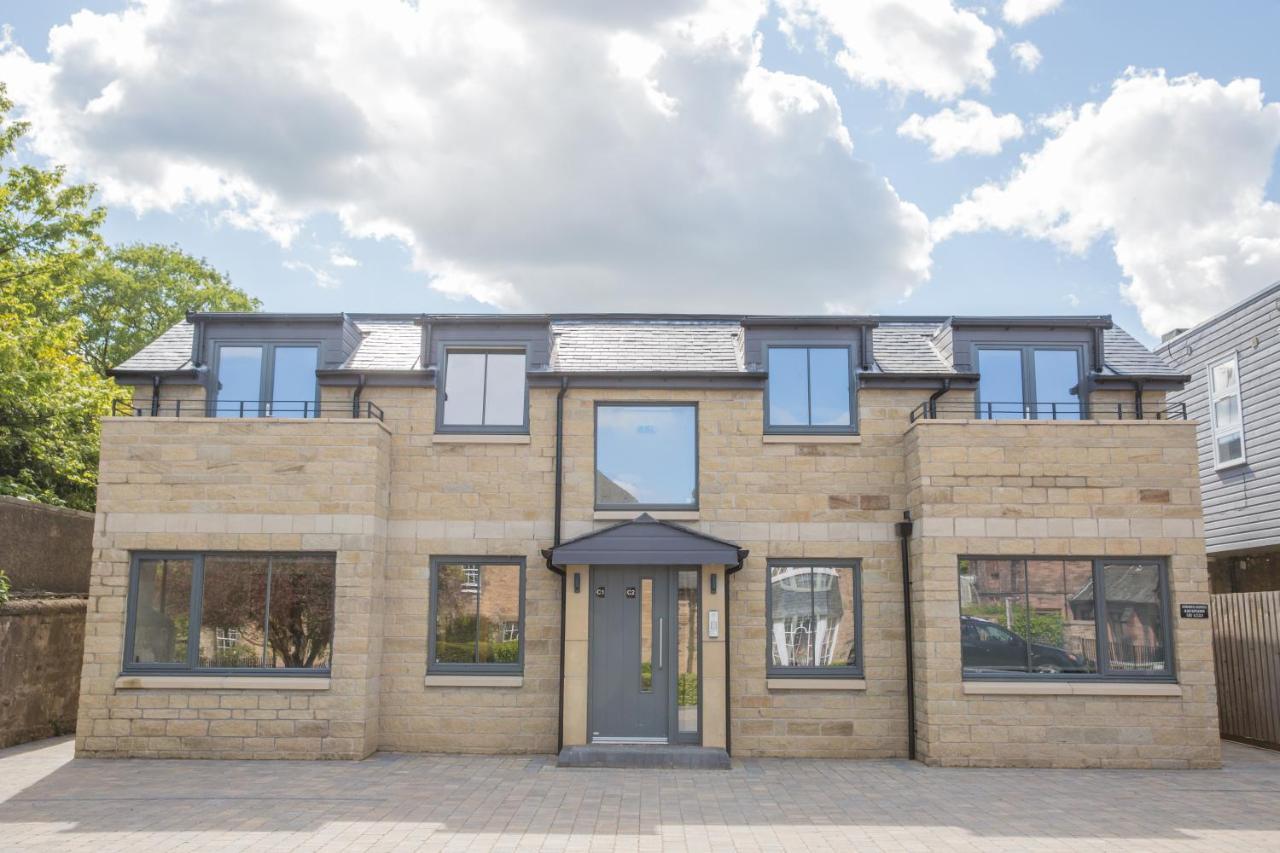 Stylish Modern Newly Built Apartment 15 Min From City Centre, Edinburgh