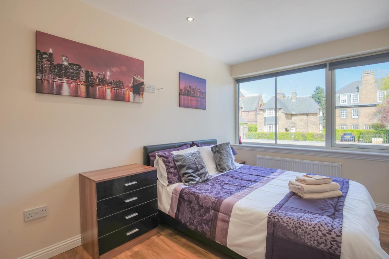 Stylish Modern Newly Built Apartment 15 Min From City Centre — Photos 3